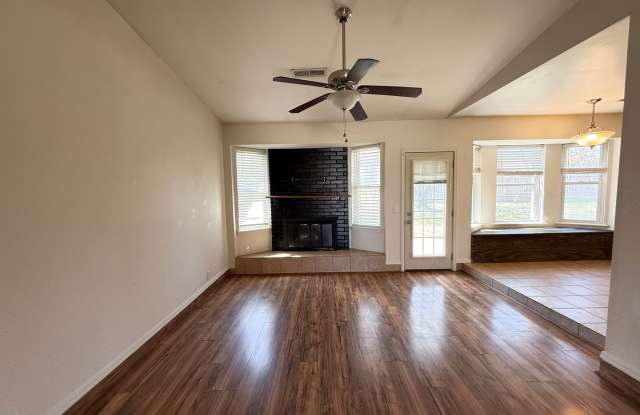 Three Bed 1 Bath Home in Broken Arrow with Shed photos photos