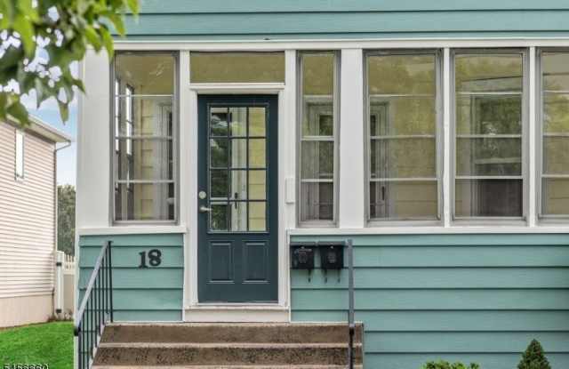 18 Lincoln Ave Unit 1 Gallery 2