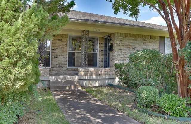 11039 Joymeadow Drive Gallery 2