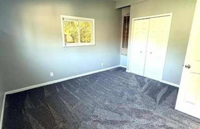 29470 Everett Street Gallery 4