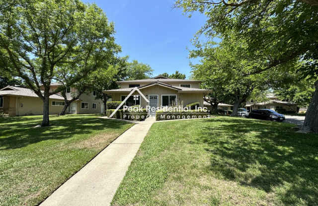 2bd/1ba Condo with 1 Car Garage- Minutes From ARC! photos photos