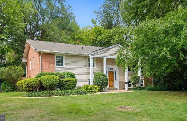 2230 WITTINGTON BOULEVARD photos photos