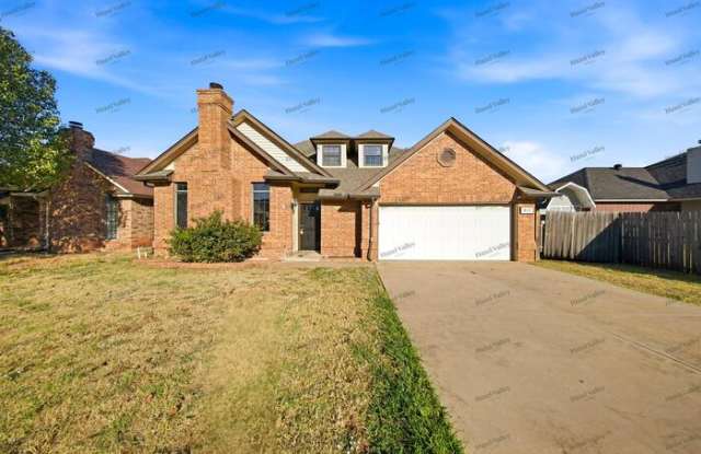 912 North Avery Drive Gallery 1