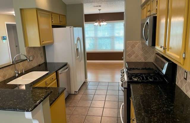 7102 Pine Bluffs Trl Gallery 4