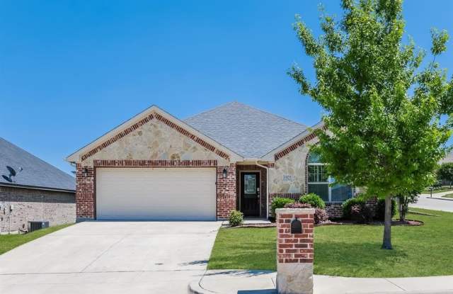 1925 Town Creek Circle - 1925 Town Creek Circle, Weatherford, TX 76086