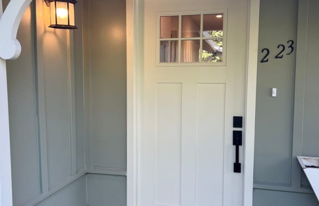 Recently Remodeled 1BR/1BA Home in 55+ Community – Attached Garage Gallery 3