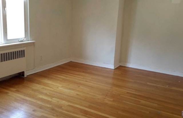 754 Kingsland Avenue Gallery 3
