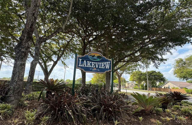 9701 Hammocks Blvd photos photos
