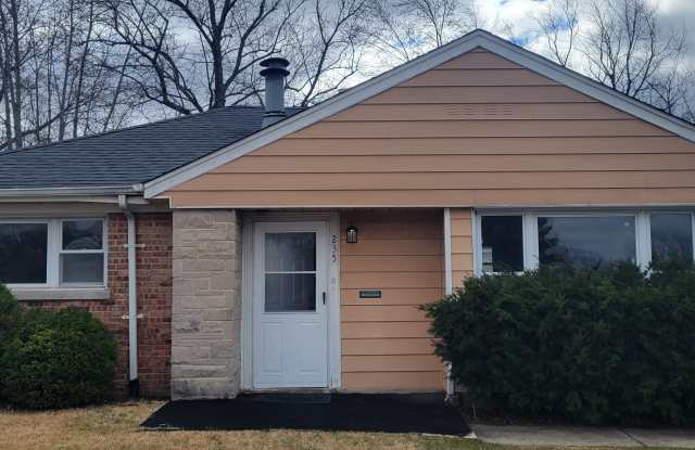 235 Indianwood Blvd photos photos