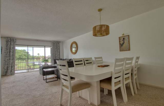 4489 LUXEMBURG Court Gallery 4