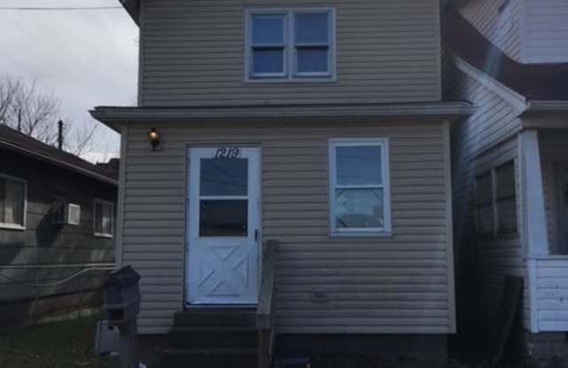 Two Bedroom One Bath Home In Huntington photos photos