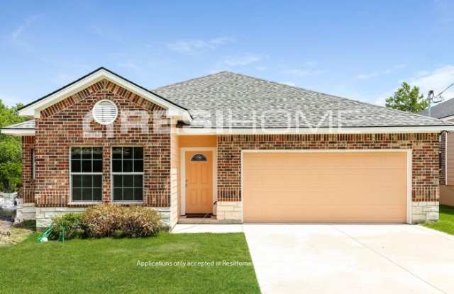 103 Fairview Avenue - 103 Fairview Avenue, Waxahachie, TX 75165