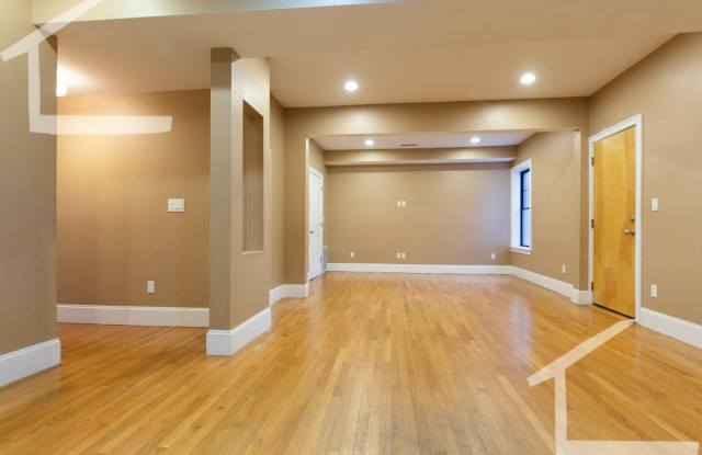 HOT BROOKLINE LISTING!!!!! photos photos