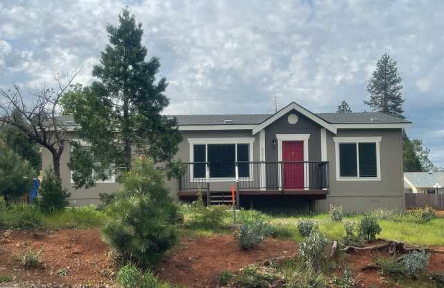 3bed 2bath + bonus room, natural landscaping, Split Floor Plan Lower Magalia Paradise Pines photos photos