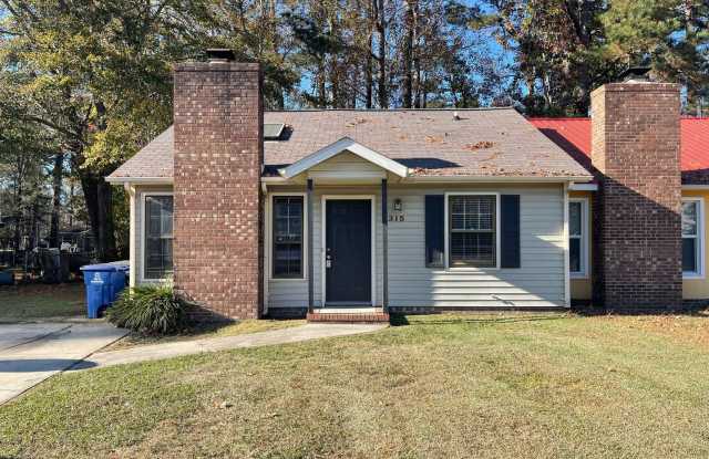 2 bedroom, 2 bath Duplex - 315 West Frances Street, Jacksonville, NC 28546