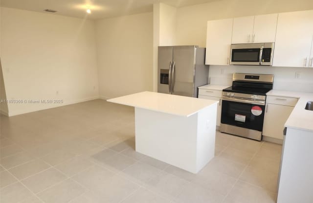 12867 SW 232nd Ln Gallery 4
