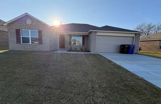 7020 South Maple Avenue photos photos