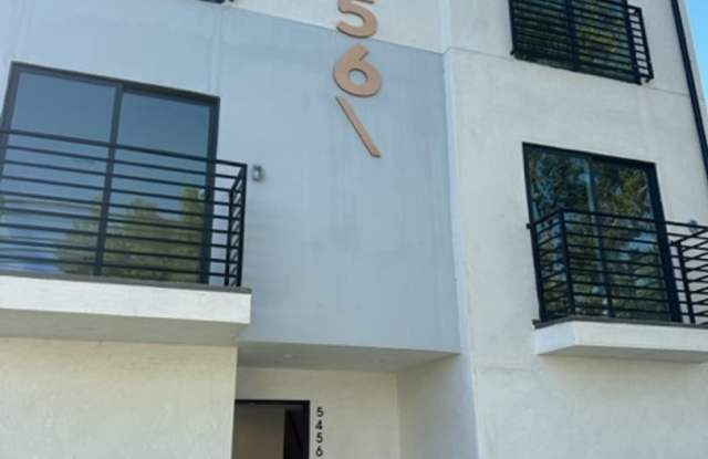 5456 Barton Property LLC Gallery 2