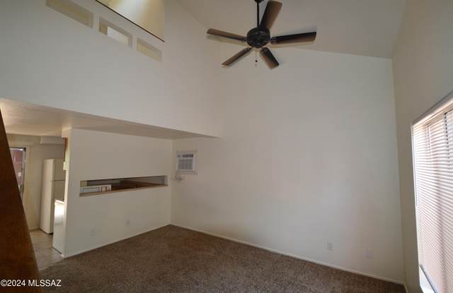 1672 N Belvedere Avenue Gallery 2