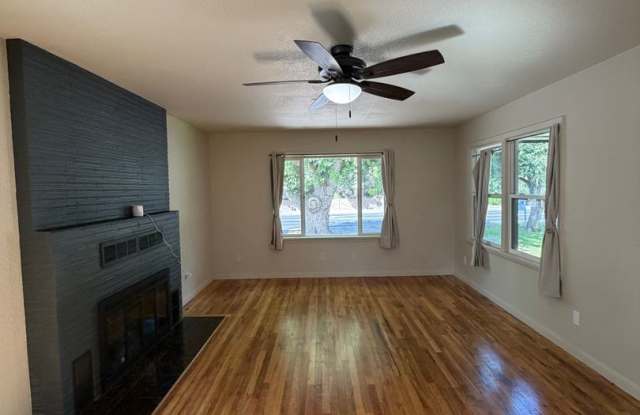 RENOVATED 3-BEDROOM HOME WITH FLEX SPACE, GARAGE & HUGE FENCED YARD Gallery 3