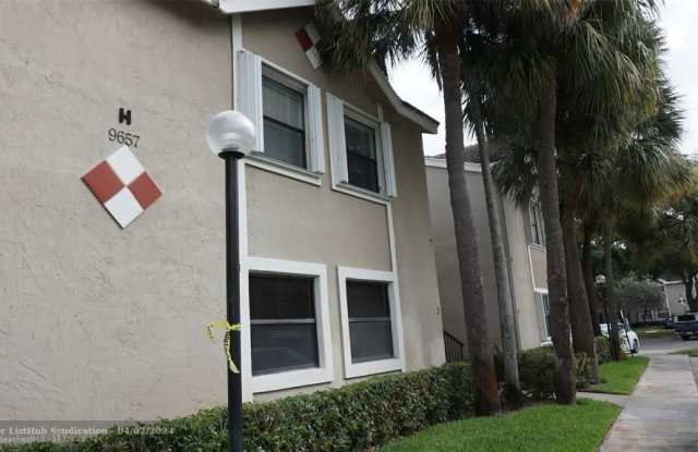 9657 RIVERSIDE DR - 9657 Riverside Drive, Coral Springs, FL 33071
