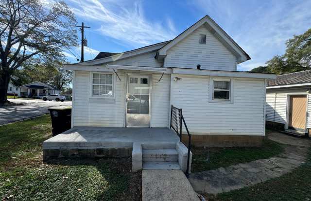 2 Bedrooms, 1 Bathroom - Home in North Rome! **Move-In Special** photos photos