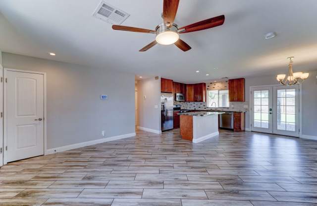 1716 West Villa Theresa Drive Gallery 3