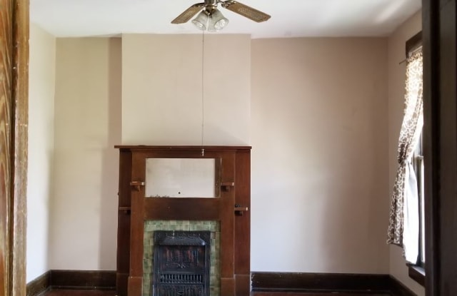 35 Clark Pl - 35 Clark Place, Columbus, OH 43201