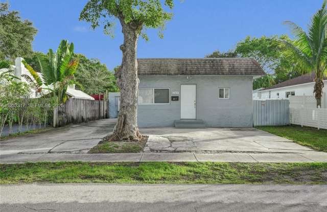 249 SW 4th St photos photos 249 SW 4th St photos photos