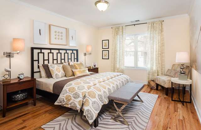 Spacious Split-Level Brookline Townhouse photos photos