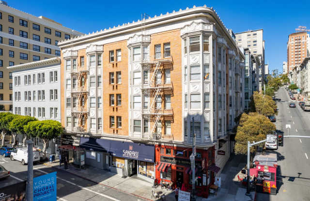 701 Taylor Gallery 4