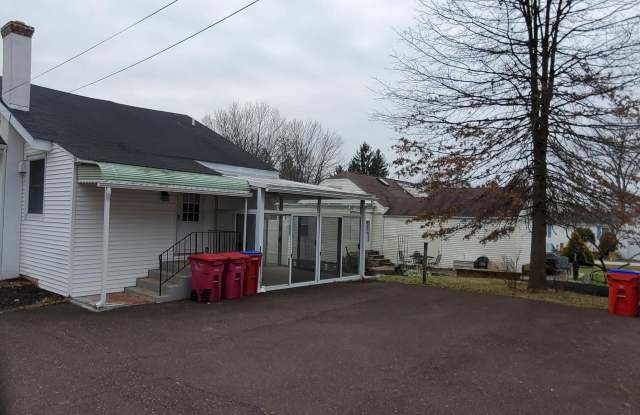 123 CLEARFIELD AVENUE Gallery 2
