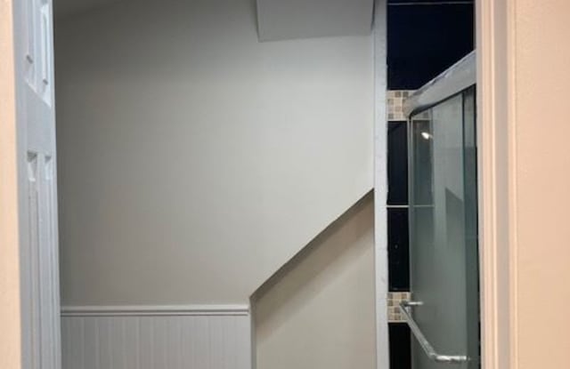 57 Oakridge Street Gallery 3