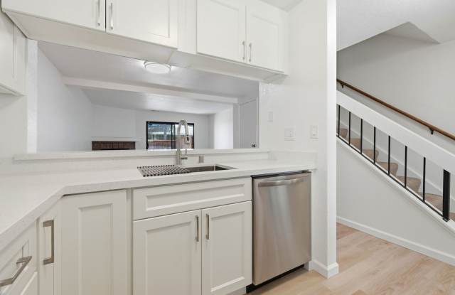 Beautiful Spacious 2-bedroom 1.5-Bath Townhome in Martinez! photos photos