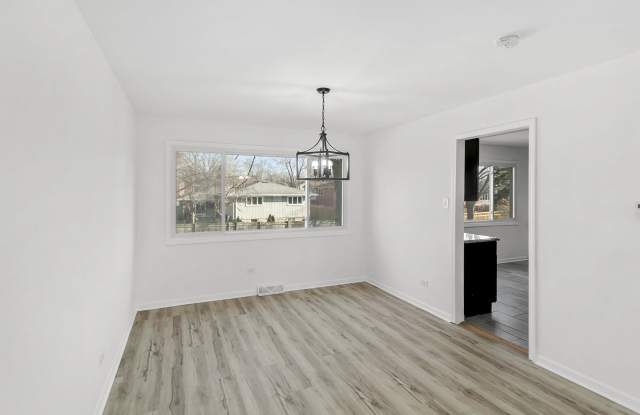 18543 Center Avenue Gallery 4