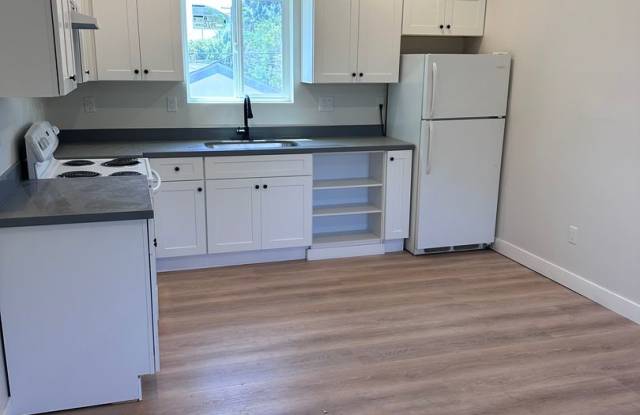 BRAND NEW 2 Bedroom upstairs apartment in quiet neighborhood photos photos