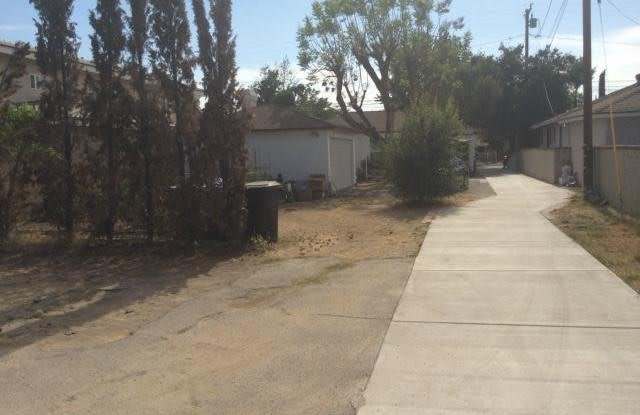 5822 N Vista Street Gallery 4