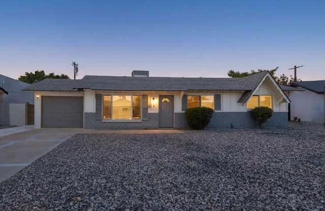 8745 E Palm Ln - 8745 East Palm Lane, Scottsdale, AZ 85257