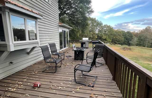 286 Meadowbrook Lane Gallery 2