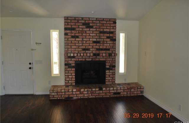 3340 E Collins Avenue Gallery 4