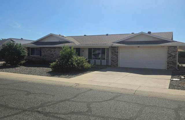 Spacious Home Near Shopping Center photos photos Spacious Home Near Shopping Center photos photos