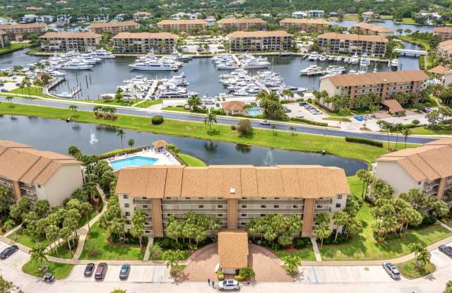 601 Seafarer Circle Gallery 1