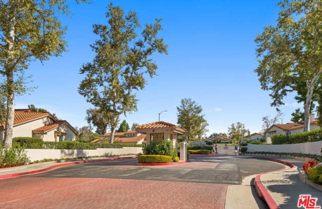 308 Pebble Beach Dr Gallery 1