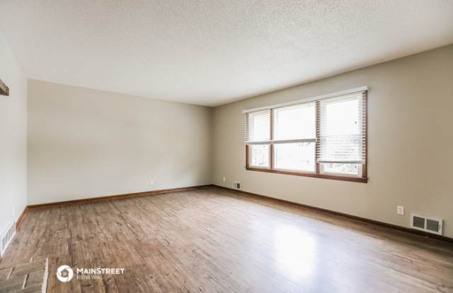 3705 East 113th Terrace Gallery 4