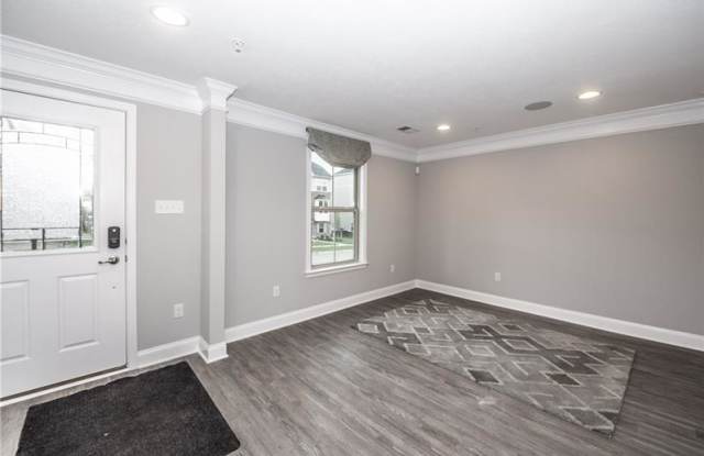 480 Fairmont Gallery 4