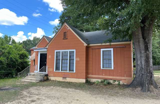 Move-In Ready Home at 3438 West Capitol St., Jackson, MS 39209 | Convenient Jackson Location Welcome Home photos photos