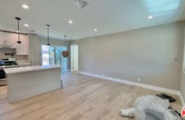 17807 Bromley Court Gallery 4