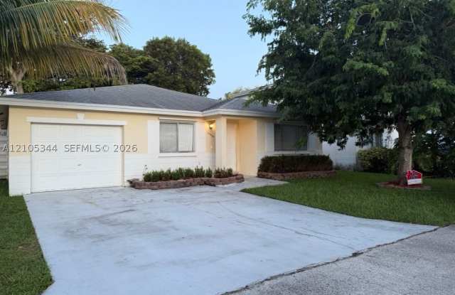 14465 SW 139th Ave Cir E Gallery 3