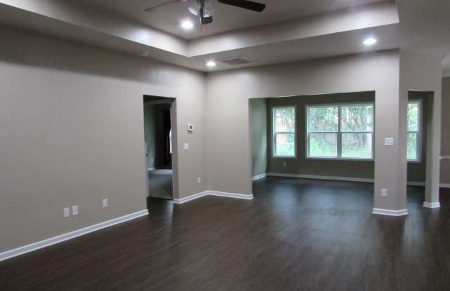 Available in Wood Ridge Subdivision! Gallery 3