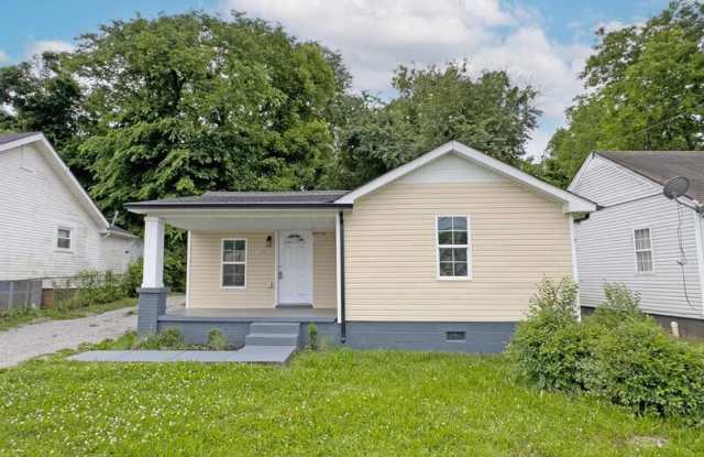 1228 Crossland Ave - 1228 Crossland Avenue, Clarksville, TN 37040